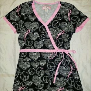 Koi Scrub Top Pink Love Peace Cancer Ribbon Xsmall